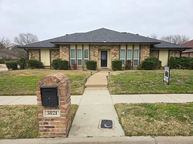 3821 Country Club Drive Property Photo