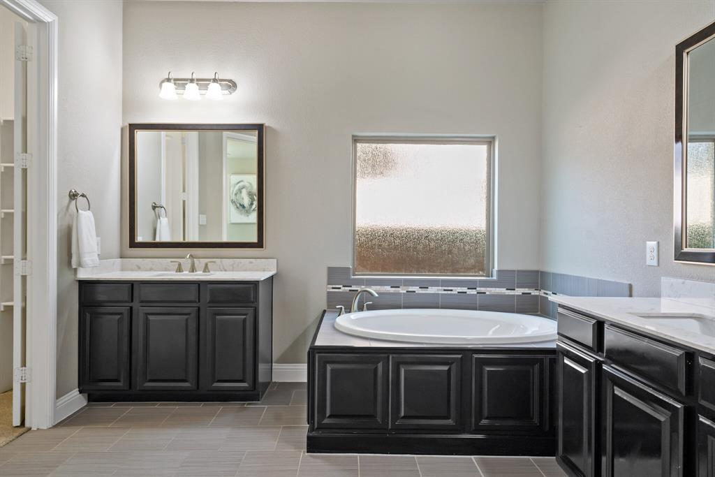 7909 Fossil Creek Trail Property Photo 21