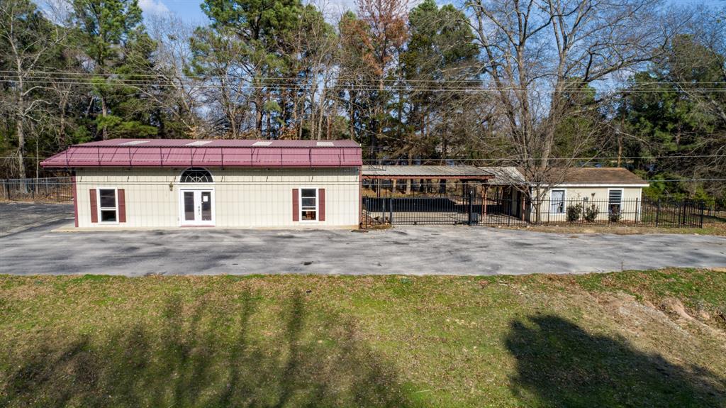 700 Greenville Hwy Property Photo 1