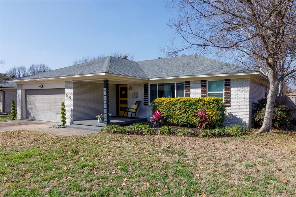 2537 Lazydale Drive Property Photo