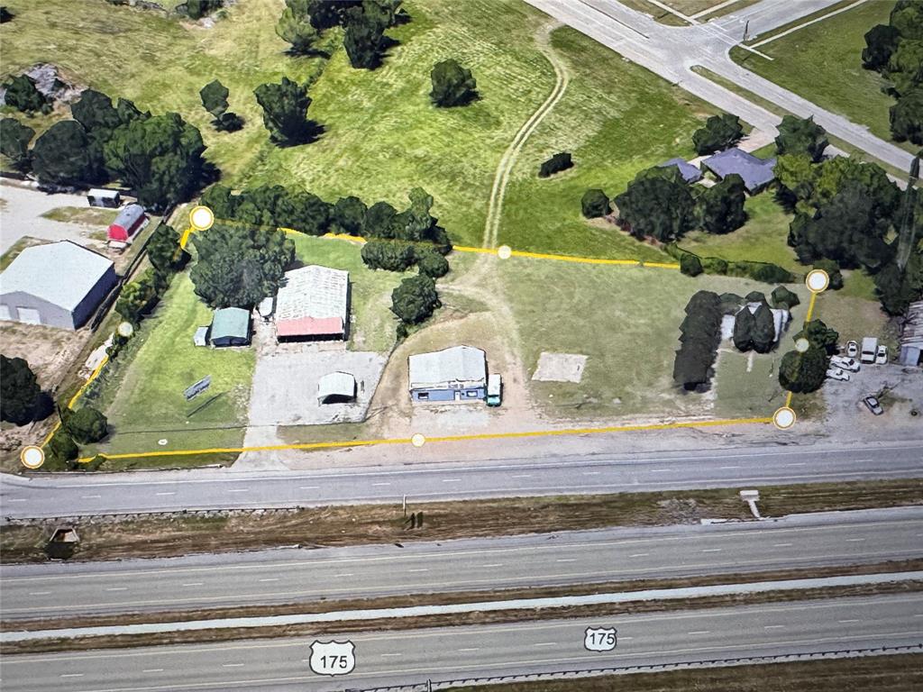 1812 N Highway 175