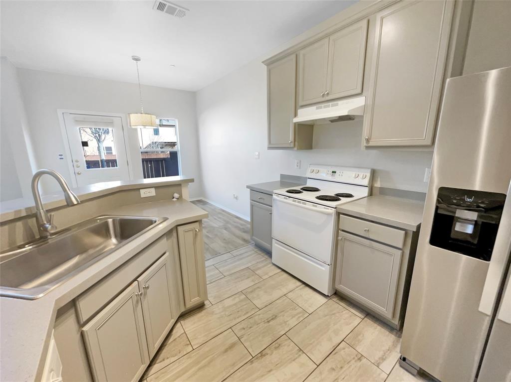 9912 Wilkins Way Property Photo 6