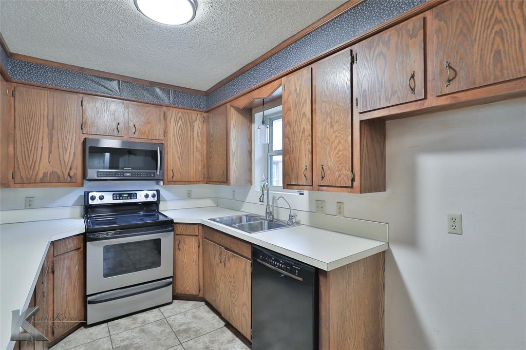 15527 Fm 2404 Property Photo 9