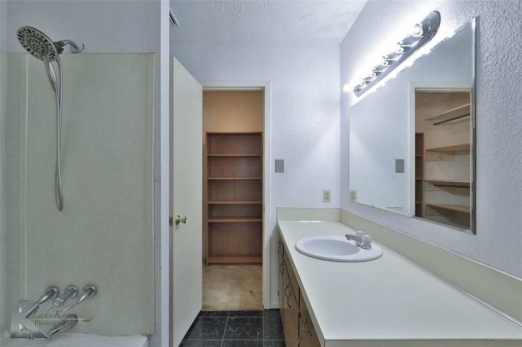 15527 Fm 2404 Property Photo 22
