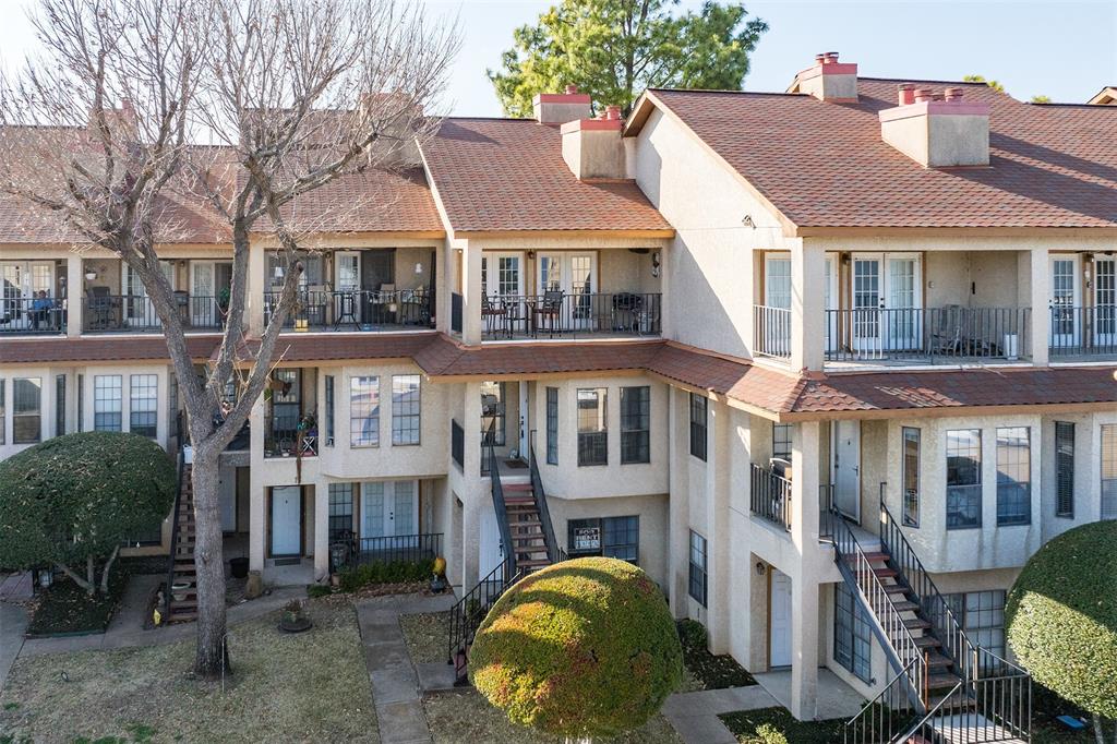 1933 Island Circle #b209 Property Photo 1