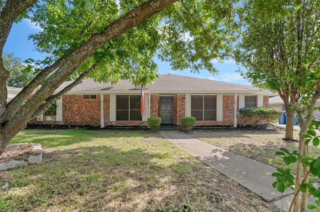 931 Westlake Drive Property Photo