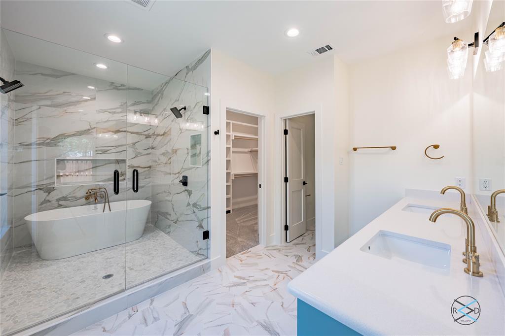 114 Castlewood Road Property Photo