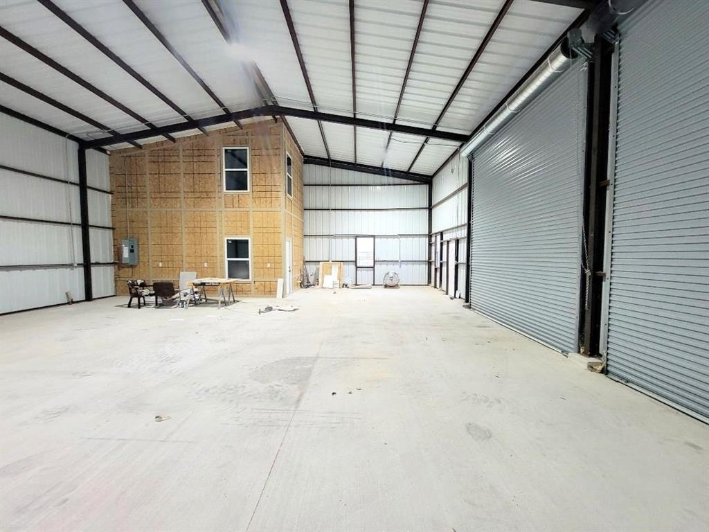 7186 State Highway 24 Property Photo 5