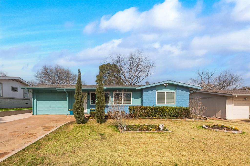 628 Elm Street Property Photo