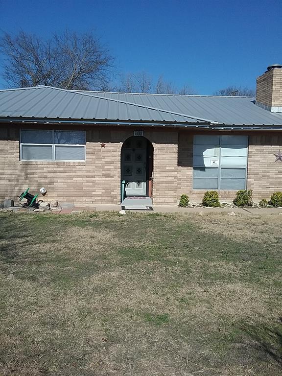 716 4th Street Property Photo