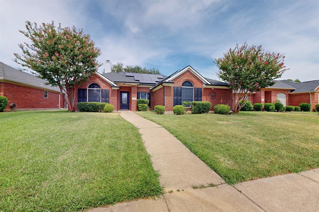 1720 Willow Creek Property Photo