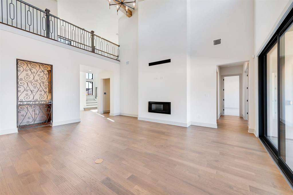 3552 Melvina Drive Property Photo 8