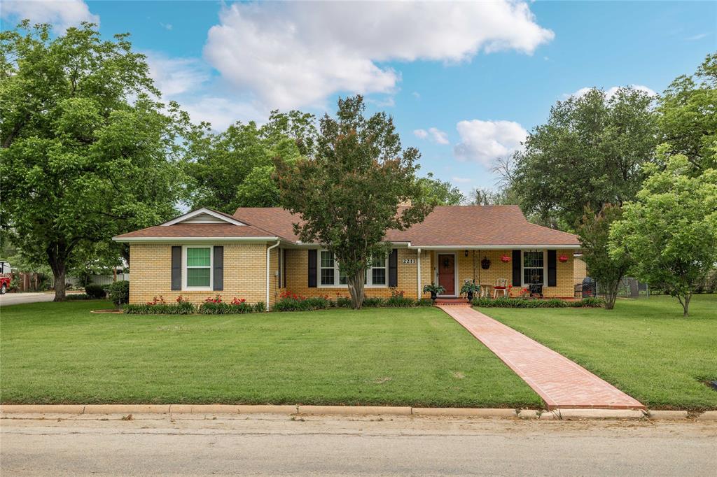 2211 Belmeade Property Photo