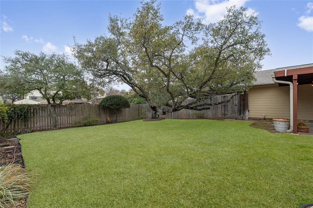 1906 Columbia Drive Property Photo 7