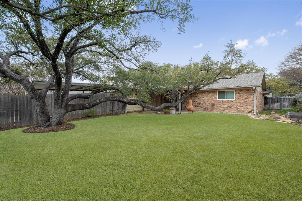1906 Columbia Drive Property Photo 8