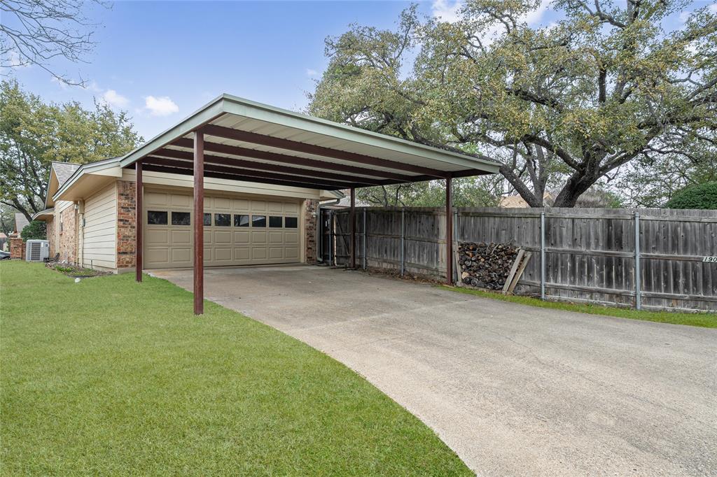 1906 Columbia Drive Property Photo 9