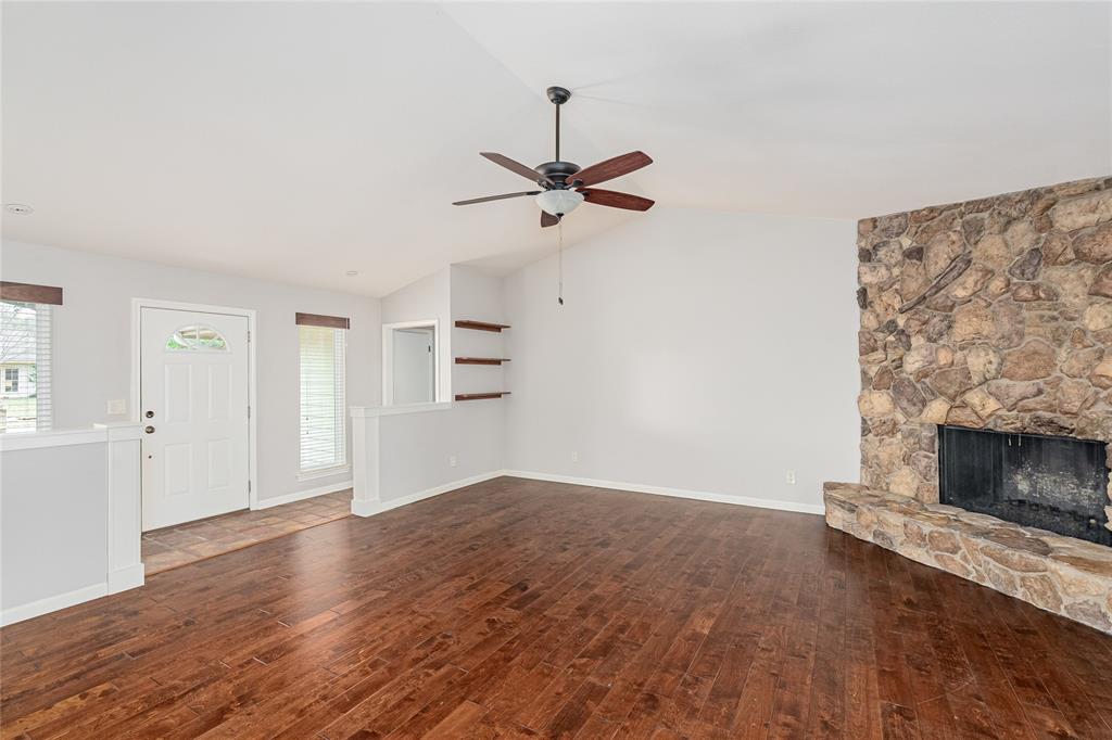 1906 Columbia Drive Property Photo 10