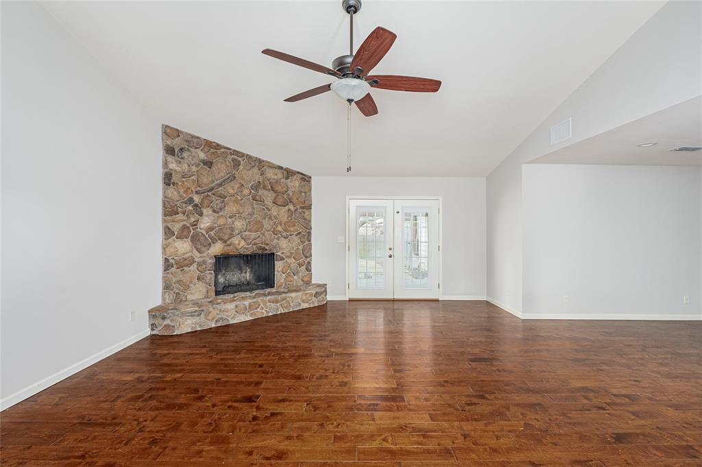 1906 Columbia Drive Property Photo 13