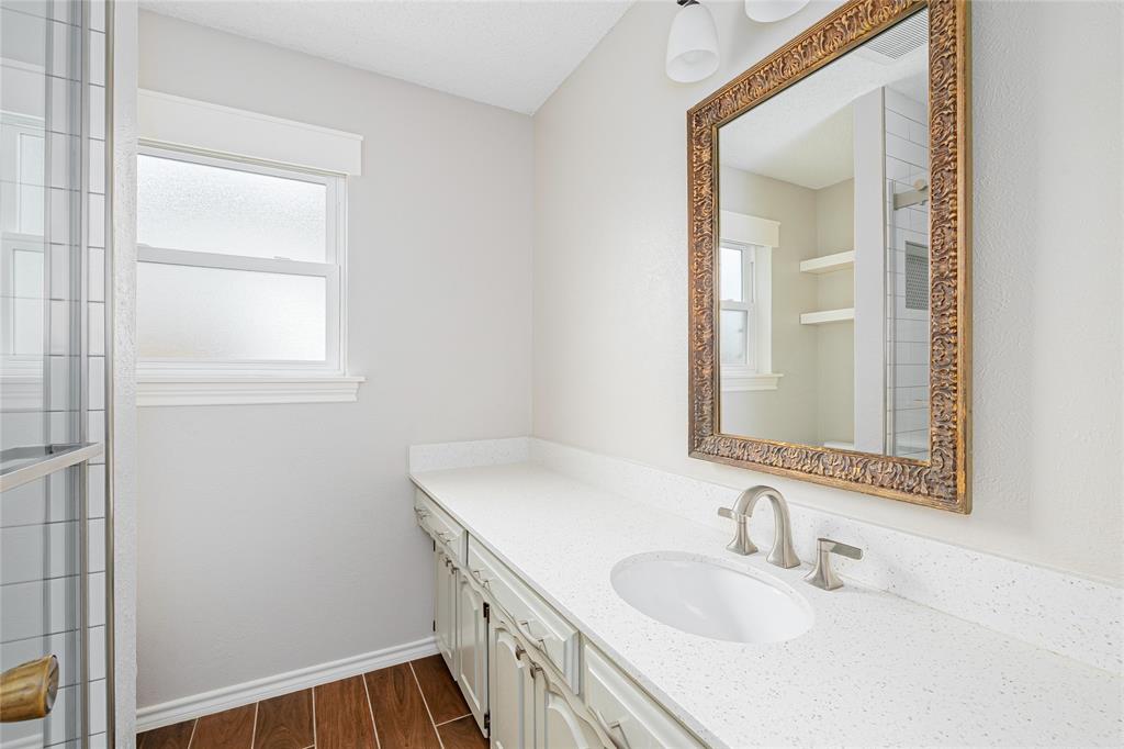 1906 Columbia Drive Property Photo 21