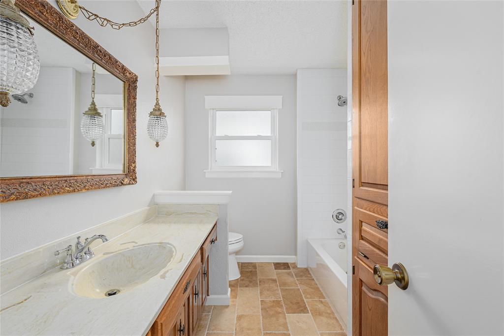 1906 Columbia Drive Property Photo 23