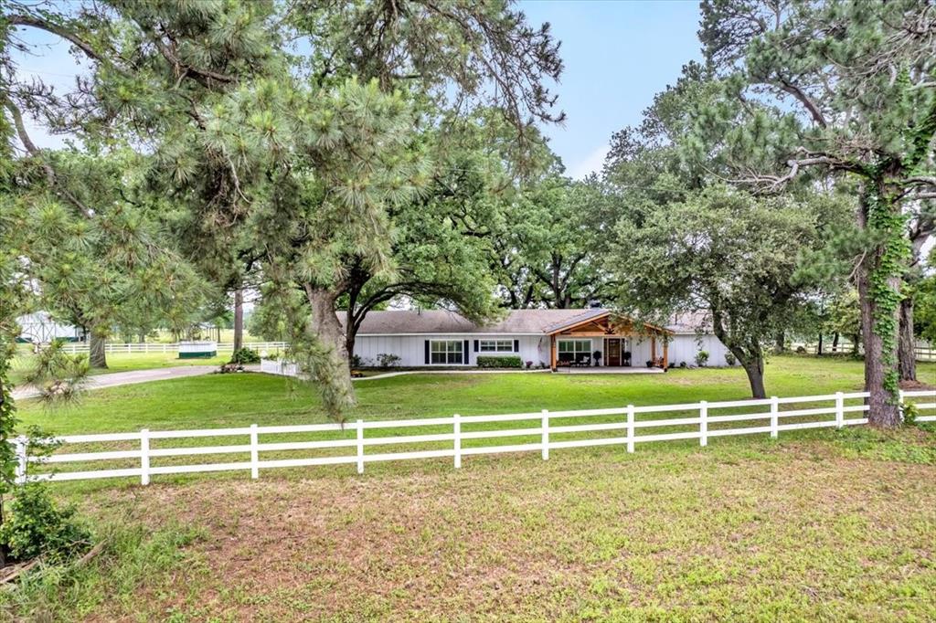 481 County Road 2766 Property Photo