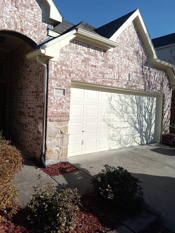 7108 Sugarplum Drive Property Photo 5