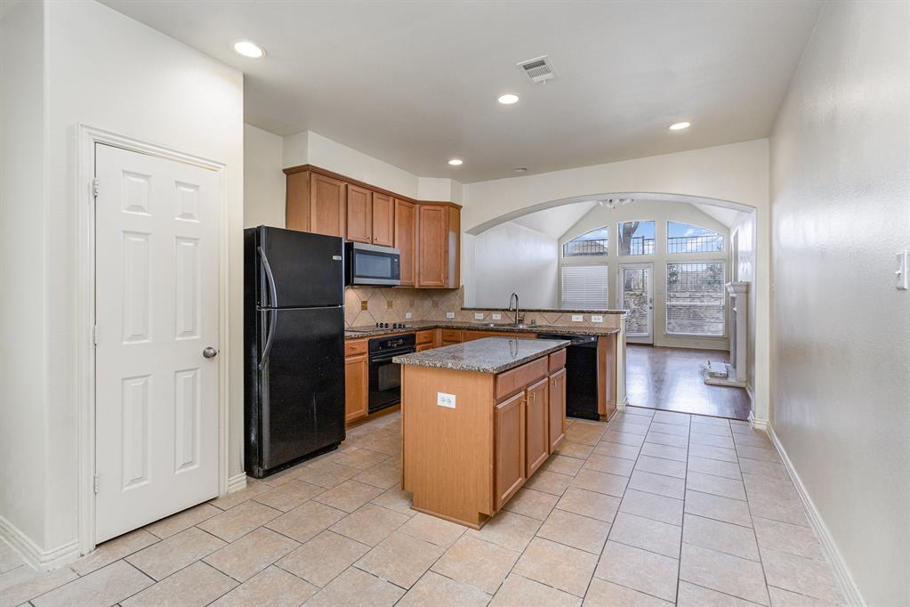 7108 Sugarplum Drive Property Photo 10