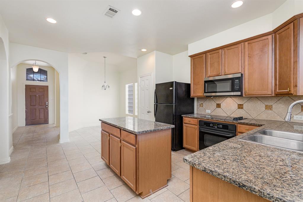 7108 Sugarplum Drive Property Photo 12