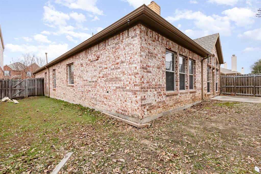 7108 Sugarplum Drive Property Photo 23