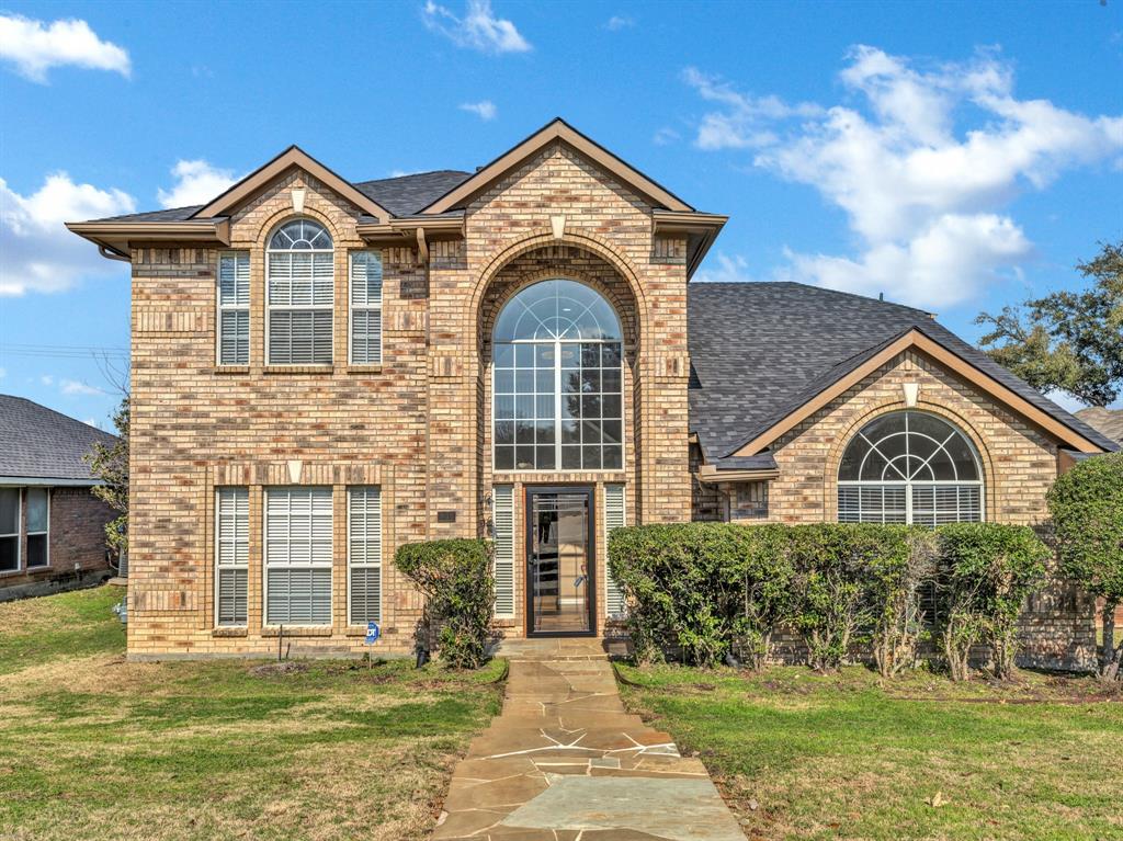 931 Royal Oaks Drive Property Photo