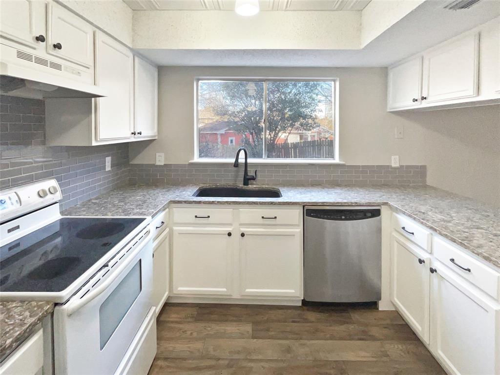 3705 White Bud Court Property Photo 6