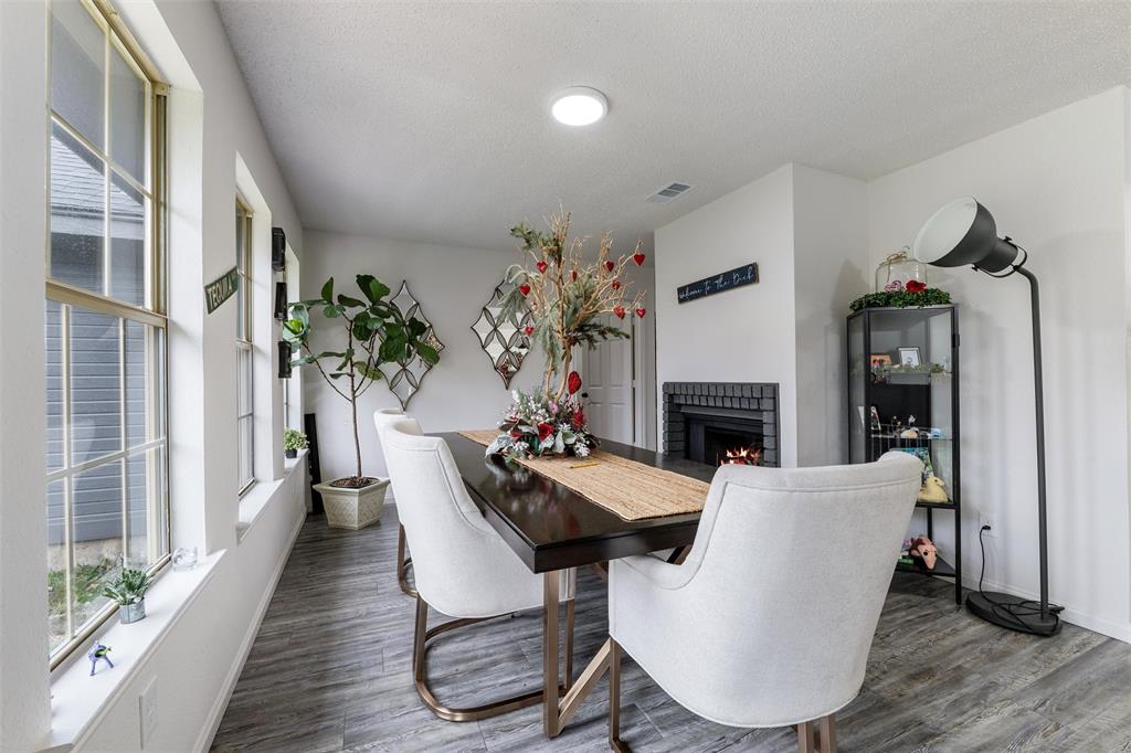 916 Clover Hill Property Photo