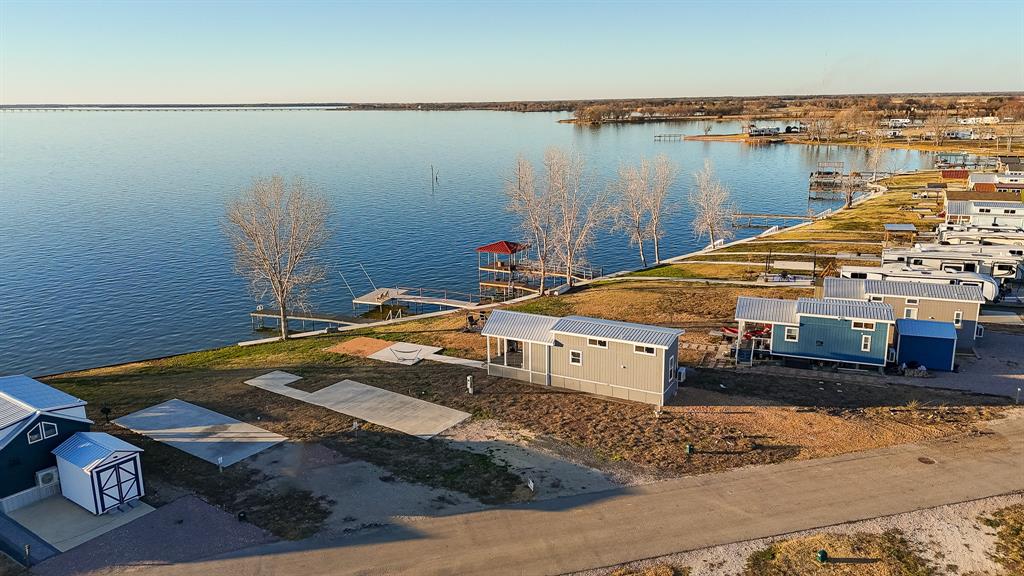 6422 Peninsula Road Property Photo