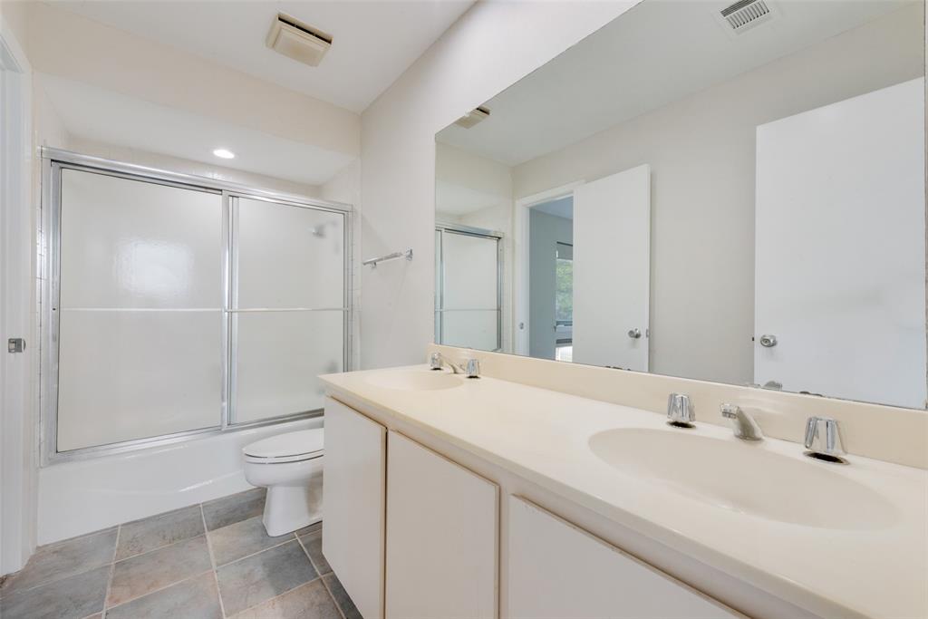 8912 Maple Glen Drive Property Photo 16