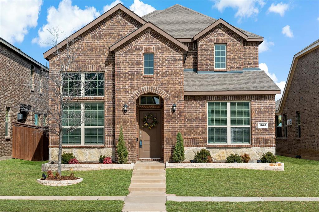 1613 Bennington Lane Property Photo