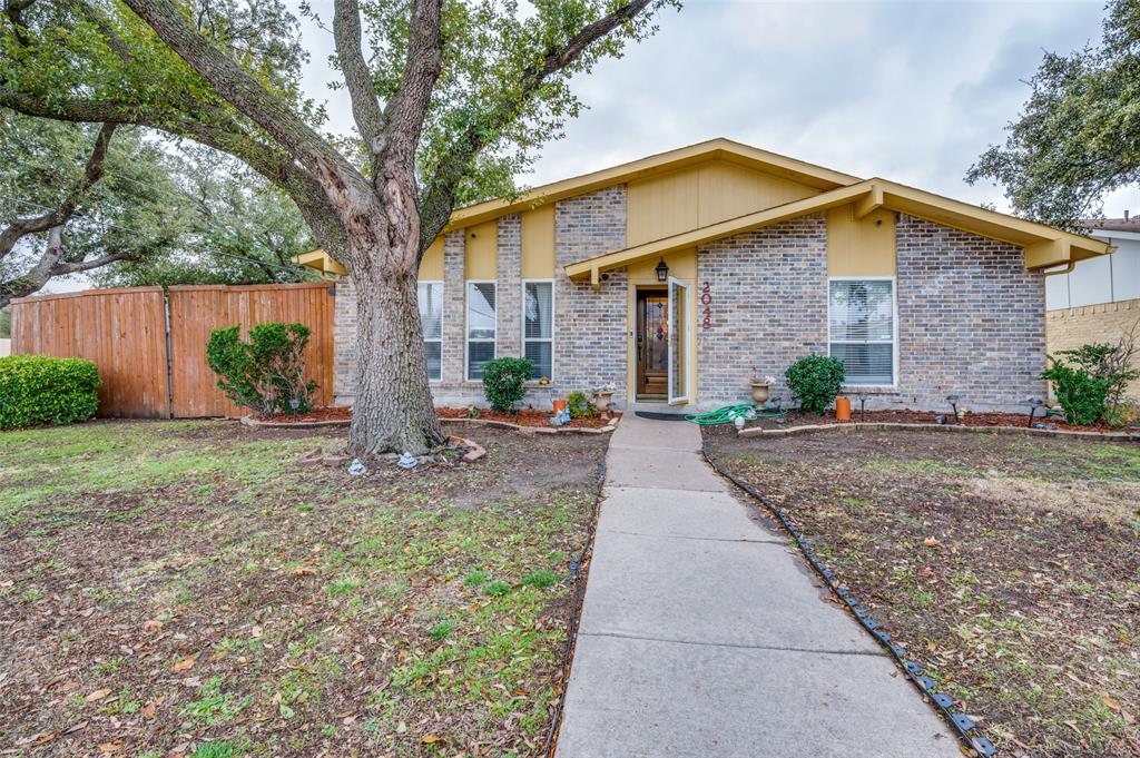 2048 Ash Hill Road Property Photo