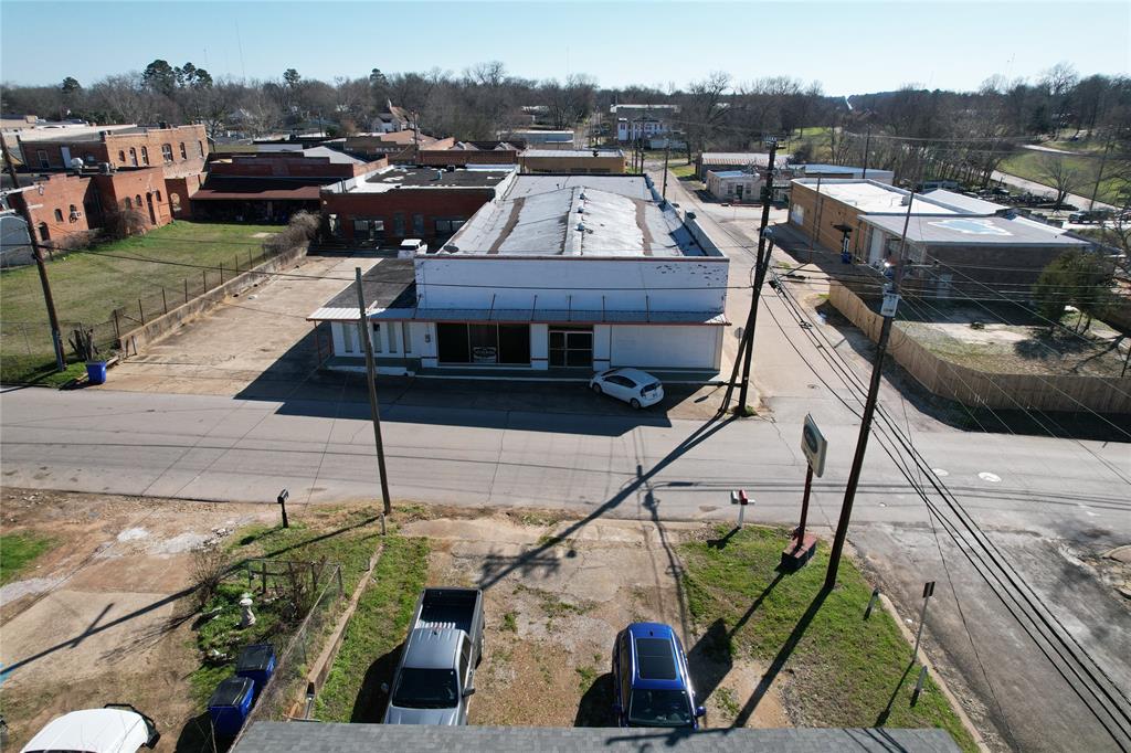 201 E Houston Avenue Property Photo