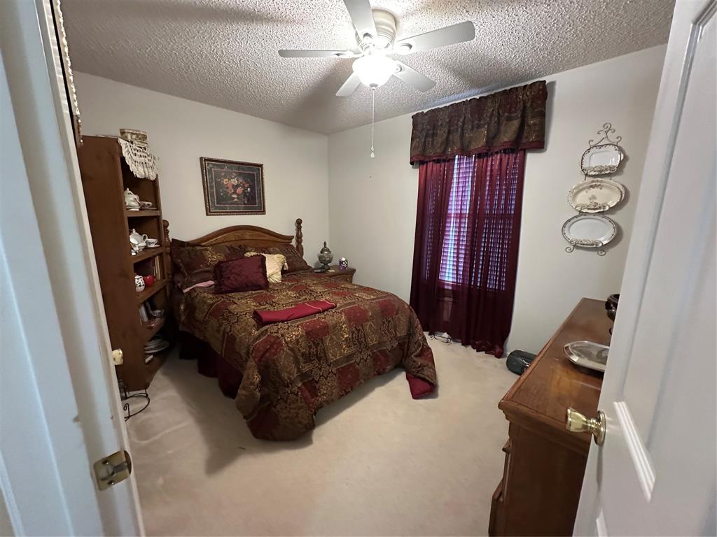 2016 E 1st Street Property Photo 4