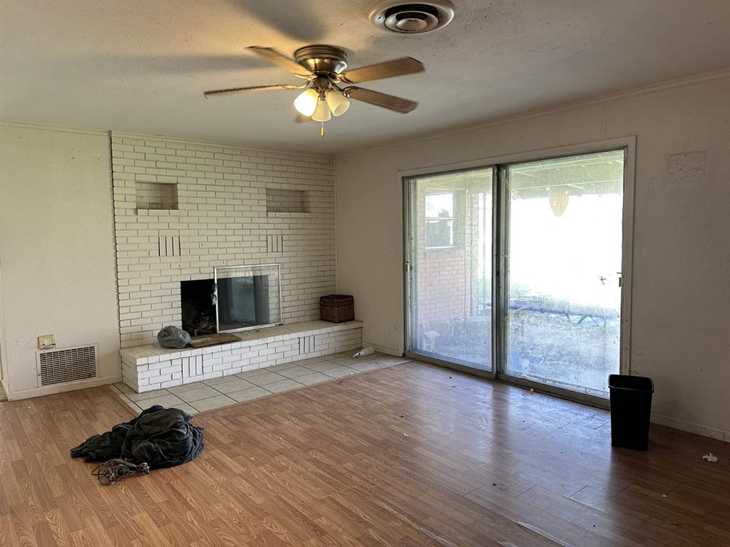 609 Walnut Street Property Photo 4