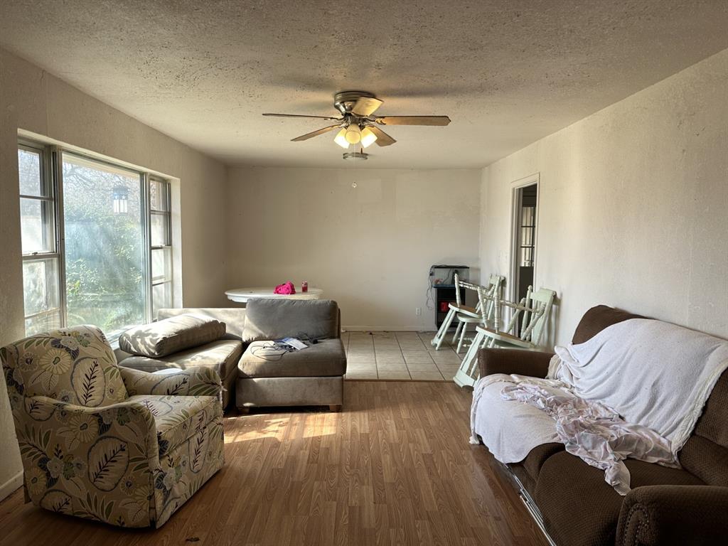 609 Walnut Street Property Photo 7