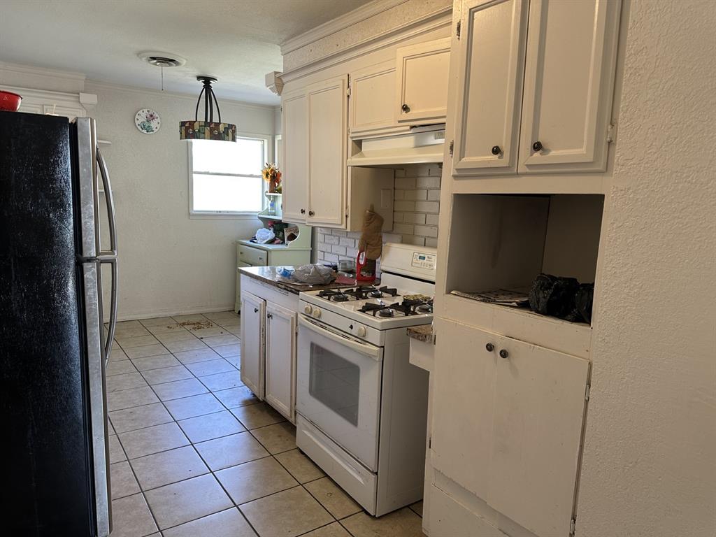 609 Walnut Street Property Photo 9