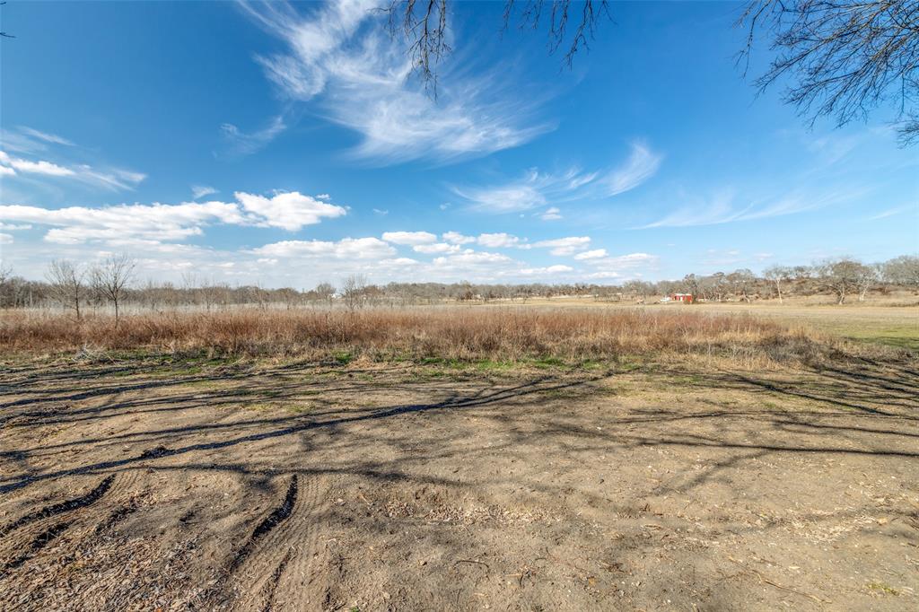 2023 Joe Davis Road Property Photo 4