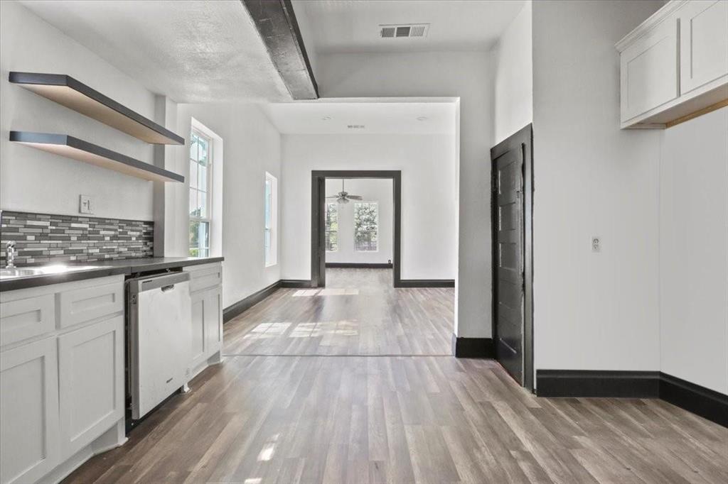 720 W Gandy Street Property Photo 5