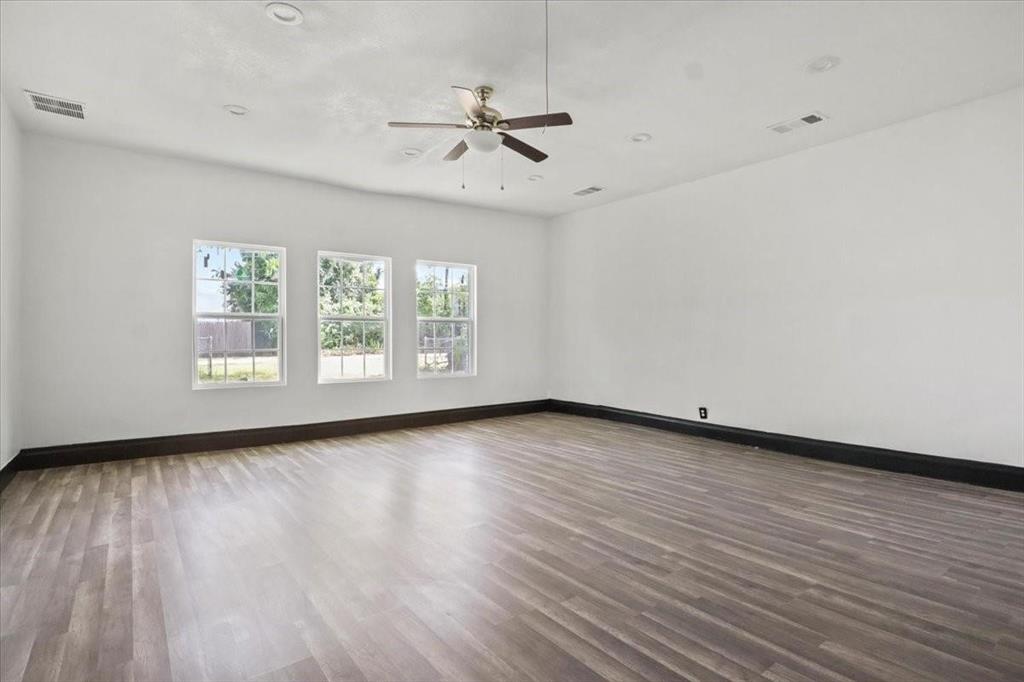 720 W Gandy Street Property Photo 21