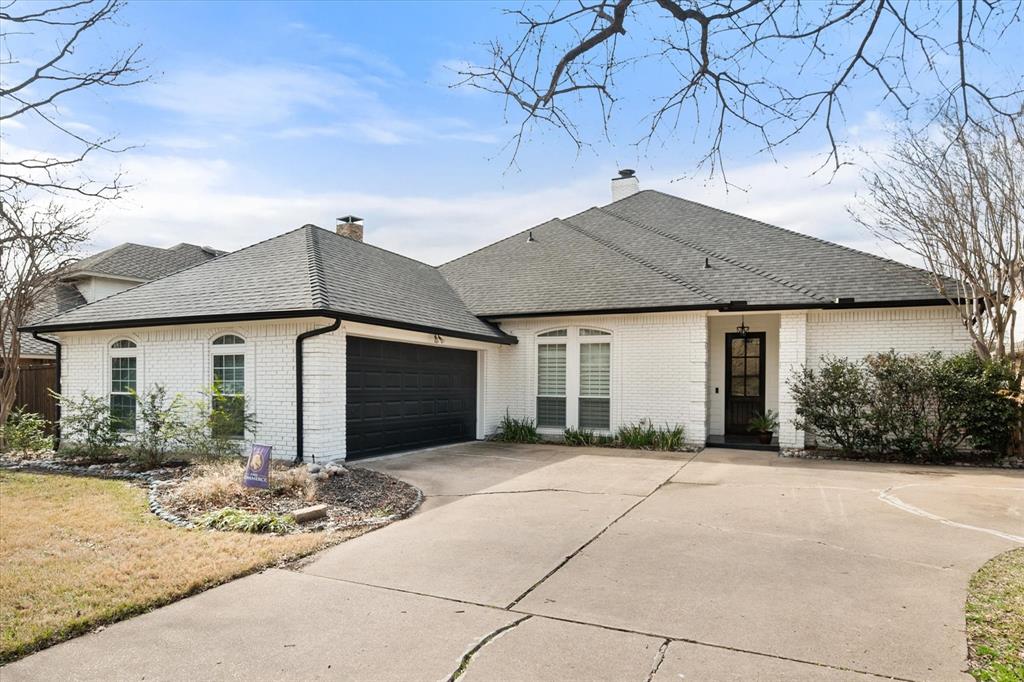 923 Kingston Drive Property Photo