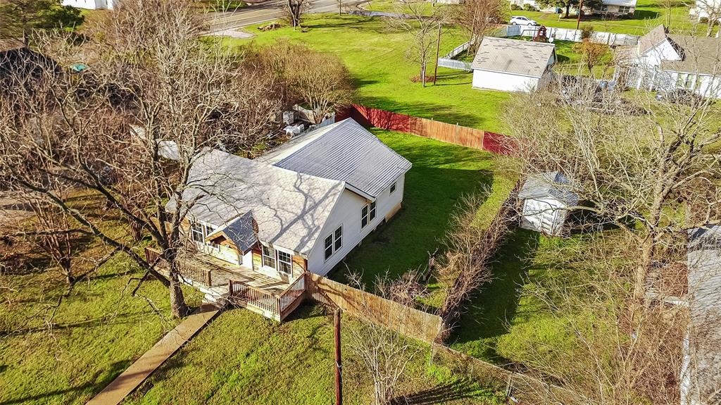 204 W Brazos Property Photo
