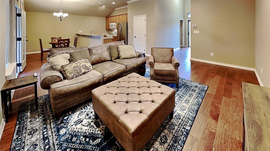 1727 Sully Court Property Photo 3
