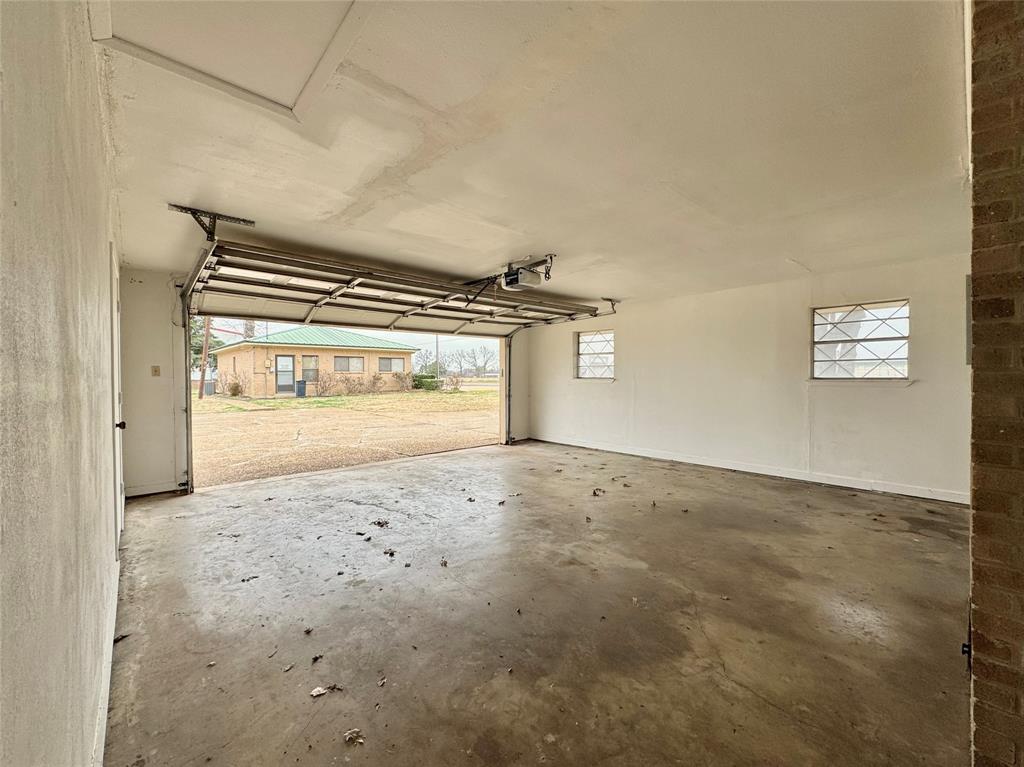 605 Tool Drive Property Photo 12