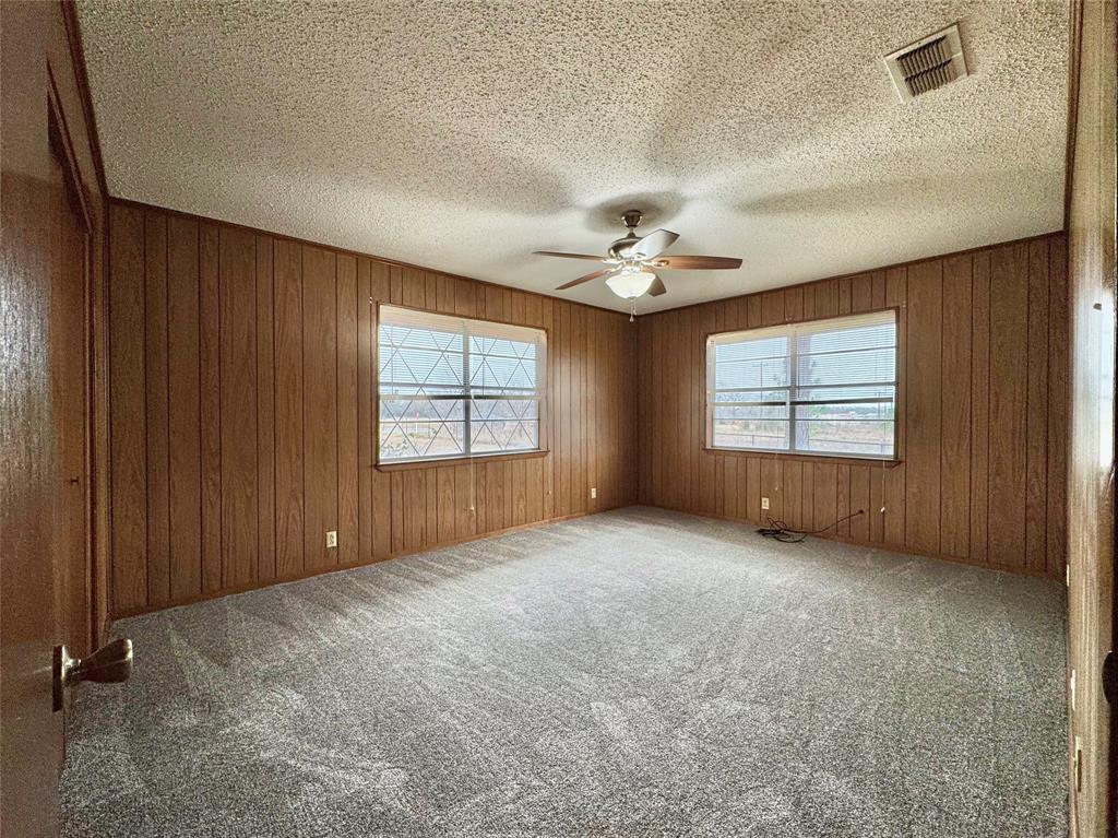605 Tool Drive Property Photo 20
