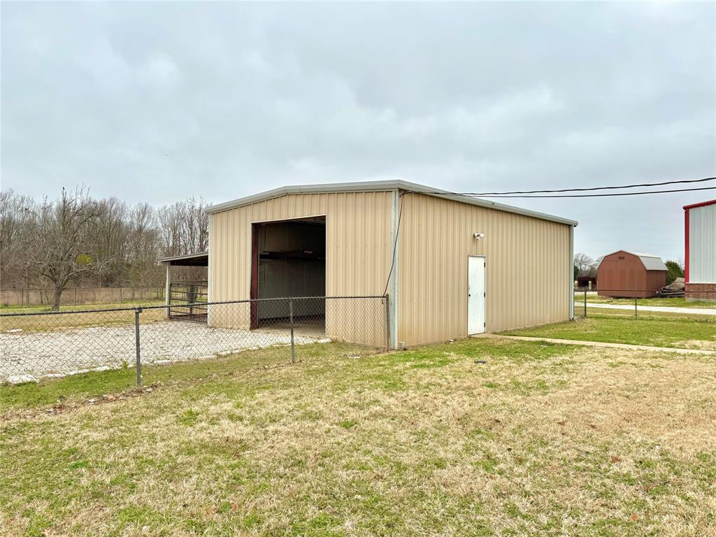 605 Tool Drive Property Photo 40